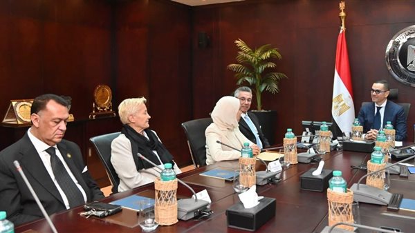 عاجل.. وزير الاستثمار يلتقي رئيس غرفة التجارة الإيطالية العربية المشتركة