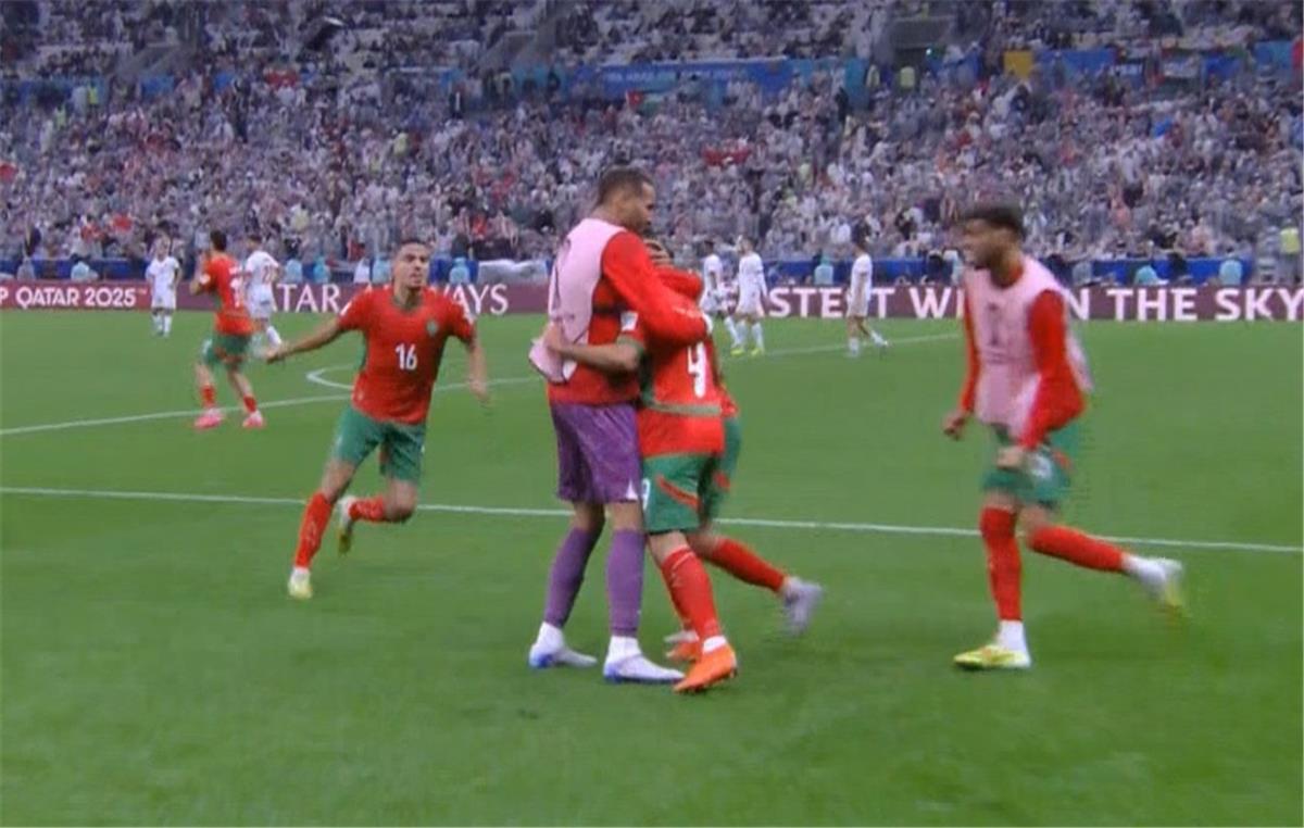 عاجل.. فيديو | عبد الرزاق حمد لله يسجل هدف المغرب الثالث أمام الأردن