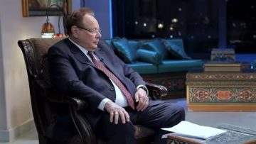 عاجل.. علي ناصر محمد يستذكر لحظة عودة عبدالفتاح إسماعيل لـ”عدن” ويكشف مواجهة الجواسيس السوفييت