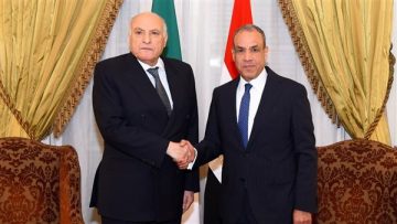 عاجل.. وزير «الخارجية» يبحث سبل دعم وتعزيز المصالح المشتركة بين مصر و الجزائر