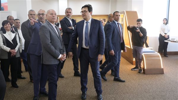 عاجل.. وزير الثقافة ومحافظ القاهرة يتفقدان مكتبة «نون السحار 2» بزهراء المعادي تمهيدًا لافتتاحها قريبًا