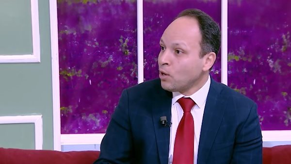 عاجل.. الألوان الحمراء في الحلوى ومستحضرات التجميل تحت مجهر السرطان