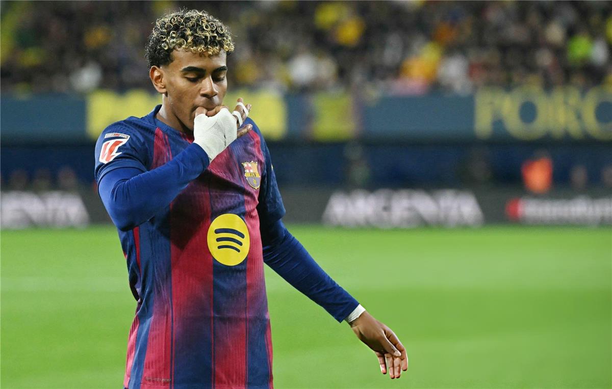 عاجل.. سبب إشارة لامين يامال احتفالاً بهدفه في مباراة برشلونة وفياريال