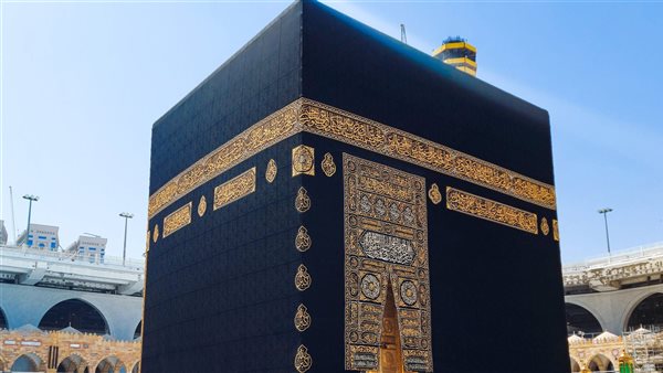 عاجل.. تفسير العمرة ورؤية الكعبة في المنام.. دلالات نفسية وروحية تحمل بشائر الخير