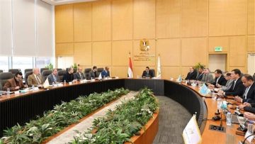 عاجل.. وزير الإسكان يعقد اجتماعاً لمتابعة موقف مشروعات المبادرة الرئاسية “حياة كريمة”