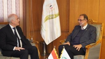عاجل.. رئيس الهيئة القومية لسلامة الغذاء يستقبل السفير الأسترالي بالقاهرة لتعزيز التعاون المشترك