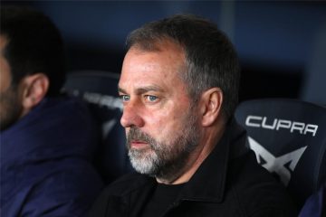 عاجل.. برشلونة يستهدف مدافعًا من الدوري الإنجليزي.. وخمس مرشحين ينافسونه