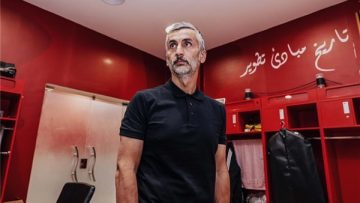 عاجل.. ريبيرو مدرب الأهلي السابق يشيد بمدافع جنوب أفريقيا قبل مواجهة مصر