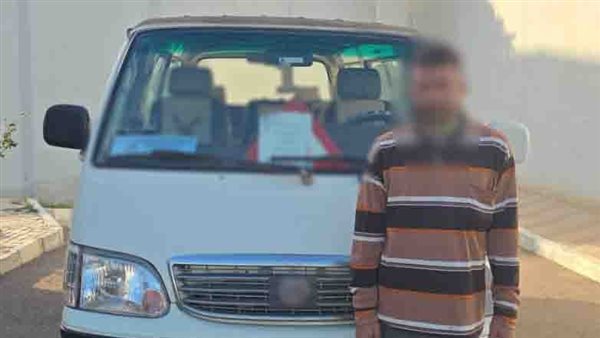 عاجل.. ضبط سائق يتجول بمحيط الدائرة بسيارة “ميكروباص” وبحوزته أموال لتوزيعها على الناخبين بالبحيرة