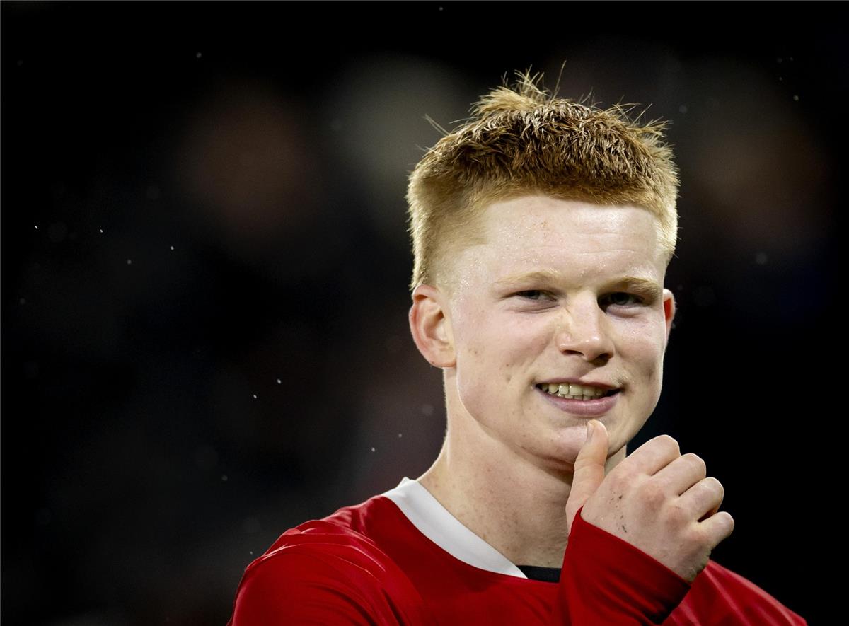 عاجل.. مع اهتمام ريال مدريد.. سميث يتحدث عن مستقبله وسعر رحيله عن ألكمار