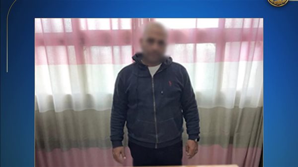 عاجل.. ضبط شخص بحوزته كروت دعاية انتخابية بمحيط لجنة بدمنهور