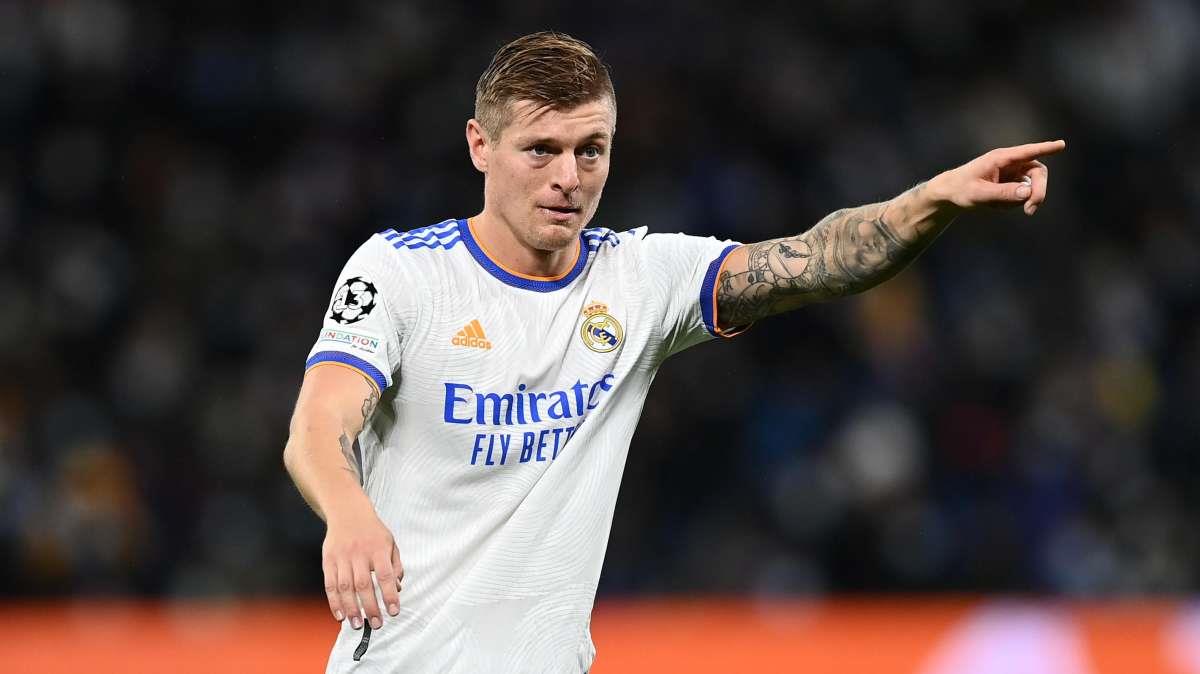 عاجل.. كروس يختار المرشحين للفوز بكأس العالم.. ويختار أفضل مدرب عمل معه