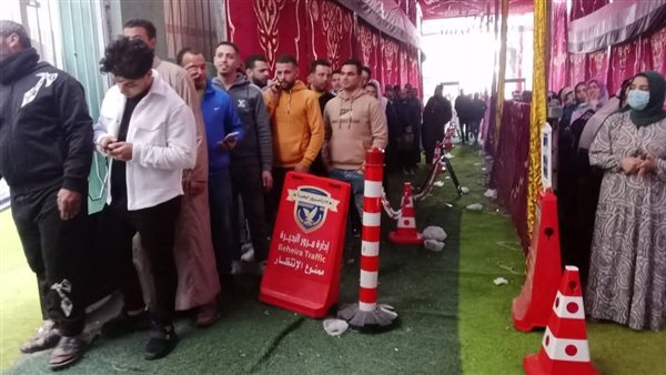 عاجل.. إقبال على لجنة سنطيس بمركز دمنهور في محافظة البحيرة