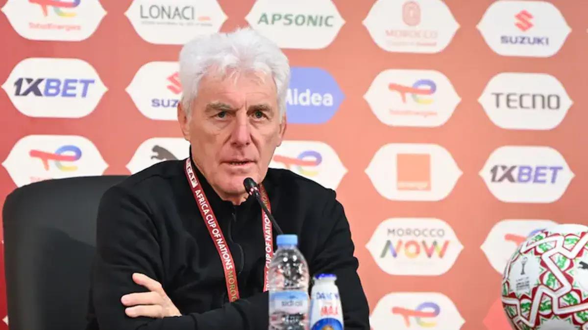 عاجل.. مدرب جنوب إفريقيا: زوجتي شعرت بالخوف في مباراة مصر