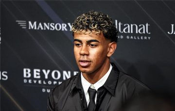 عاجل.. حفل جلوب سوكر.. لامين يامال بعد تتويجه بـ3 جوائز: أشعر بضغط أكبر من الموسم الماضي