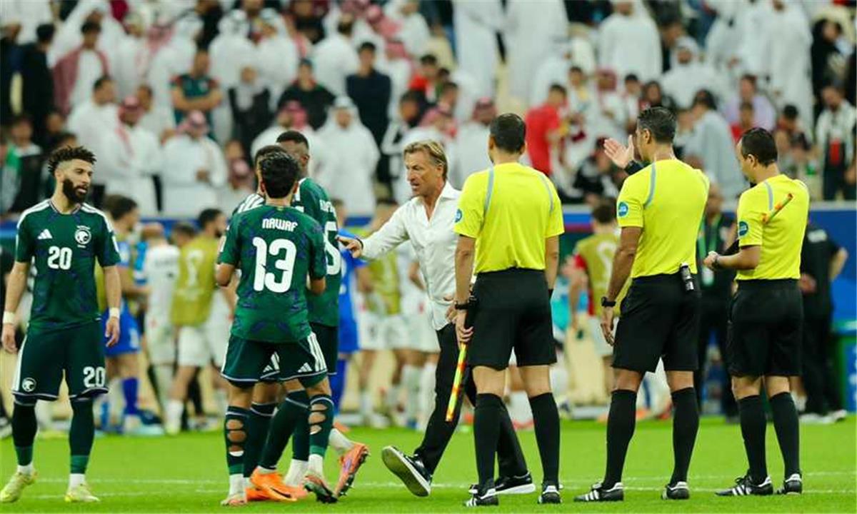 عاجل.. اتحاد الكرة يرد على رئيس الاتحاد الفلسطيني بقوة بعد هجومه ضد أمين عمر