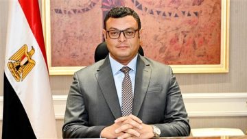 عاجل.. وزير الإسكان يلتقى عدد من الأهالي حاجزي قطع أراضي بمدينة بدر ويستمع إلى مطالبهم