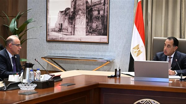 عاجل.. تعديلات بقانون رأس المال تسمح بتحويل الشكل القانوني للبورصة المصرية لشركة مساهمة تمهيدًا لطرحها