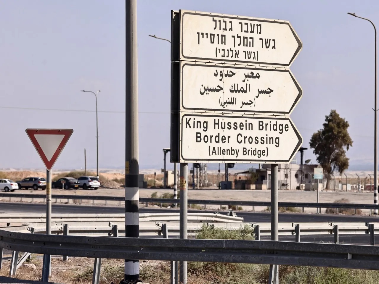 عاجل.. تعديل ساعات العمل على جسر الملك حسين الثلاثاء المقبل