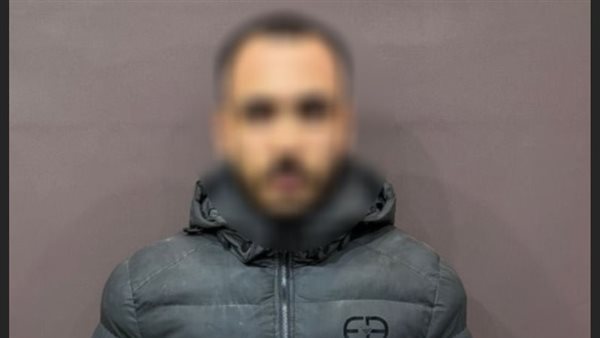 عاجل.. ضبط أحد الأشخاص قام بتوجيه الناخبين بمحيط إحدى اللجان الإنتخابية بدائرة قسم شرطة حلوان بالقاهرة