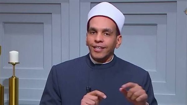 عاجل.. هل يجوز أخذ شغل من الشركة للعمل به في ورشة خاصة لزيادة الدخل؟.. أمين الفتوى يجيب