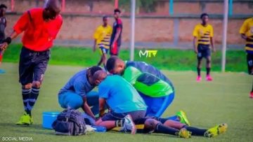 عاجل.. وفاة لاعب كرة قدم بوروندي إثر ابتلاعه قطعة نقدية أثناء المباراة