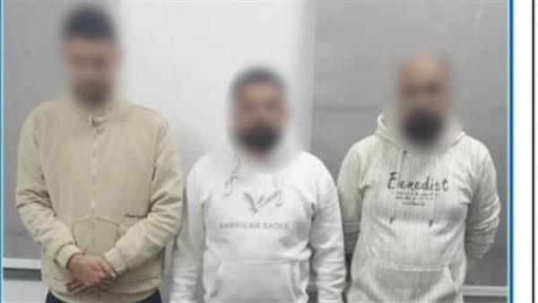 عاجل.. الداخلية تكشف حقيقة توزيع أحد المرشحين بالإنتخابات مبالغ مالية على المواطنين بسوهاج