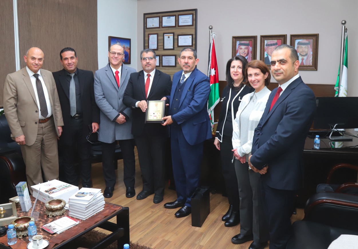 عاجل.. جامعة البترا ومعهد الدراسات المصرفية يوقعان مذكرة تعاون لتعزيز تدريب الطلبة