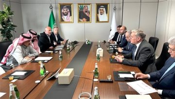 عاجل.. وزير البترول يبحث زيادة فرص الشركات المصرية في أعمال مشروع نيوم بالسعودية