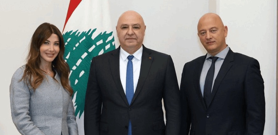 عاجل.. نانسي عجرم تشارك جمهورها لقاءها بالرئيس اللبناني