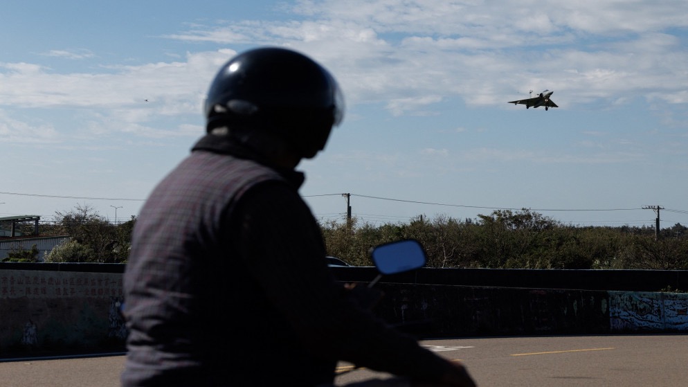 عاجل.. الصين تبدأ تدريبات عسكرية بالذخيرة الحية حول تايوان