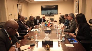 عاجل.. وزير السياحة والآثار يبحث تعزيز التعاون السياحي والأثري مع تنزانيا المتحدة