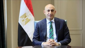 عاجل.. وزير التعليم يقرر فصل طلاب واقعة مدرسة عبد السلام المحجوب بالإسكندرية