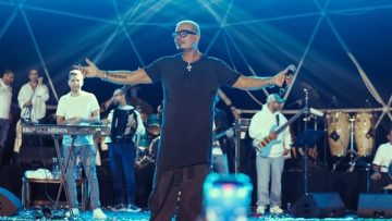 عاجل.. عمرو دياب يشعل مهرجان ليالي العرب بحفل غنائي مميز في الدوحة