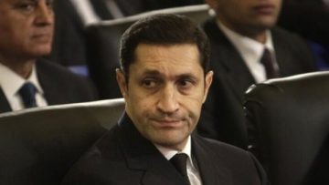 عاجل.. هل يريد سلوت الرحيل بصلاح؟ علاء مبارك يثير التكهنات