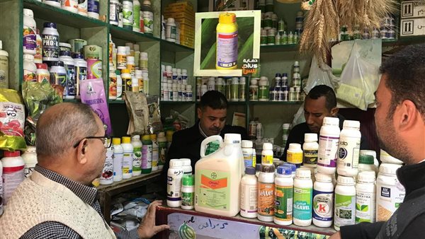 عاجل.. ضبط 360 عبوة مبيدات زراعية محظورة خلال حملات تفتيشية بمركز أبوتيج