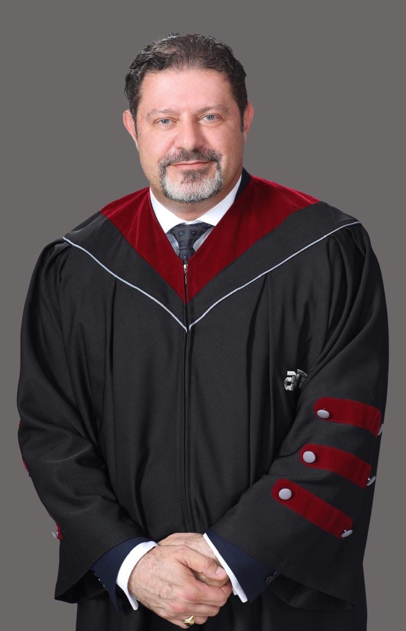 عاجل.. تكليف الدكتور عريضة رئيسًا للجامعة الأميركية