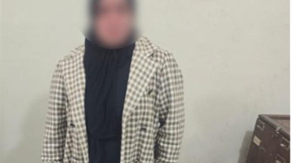 عاجل.. وزارة الداخلية تضبط سيدة وجهت الناخبين بمحيط لجان قفط