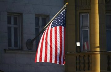 عاجل.. سيناتور أميركي يحذر من مصادرة الأصول الروسية المجمدة