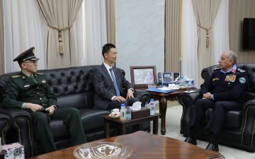 عاجل.. مدير الأمن العام والسفير الصيني يبحثان سبل تعزيز التعاون الأمني والشرطي