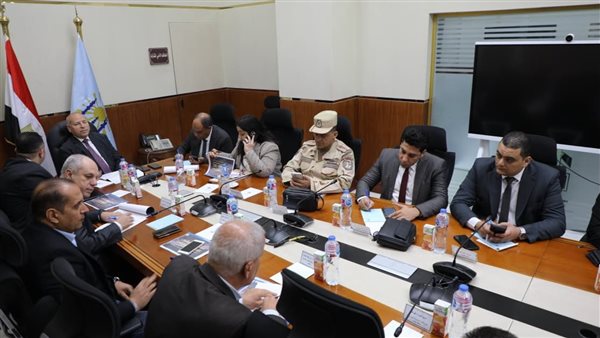 عاجل.. محافظ القاهرة يترأس اجتماع غرفة عمليات متابعة إعادة انتخابات النواب 2025