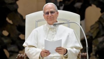 عاجل.. بابا الفاتيكان ينتقد التوزيع غير العادل للثروة