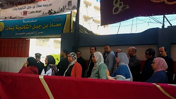 عاجل.. مشاركة لافتة للسيدات في اليوم الثاني من التصويت بالدوائر المُعادة في أسيوط والبحيرة