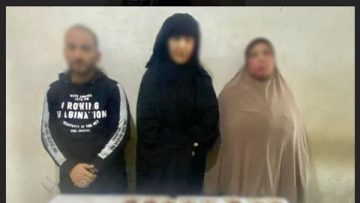 عاجل.. ضبط شخص وسيدتين بحوزتهم بطاقات شخصية خاصة بالمواطنين وكروت دعاية انتخابية