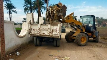 عاجل.. استمرار الحملات المكثفة لرفع كفاءة النظافة والطرق بقرى مركز الفتح بأسوط