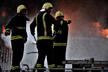 عاجل.. إصابتان وأضرار مادية جراء حريق محطة مياه “فيديو “