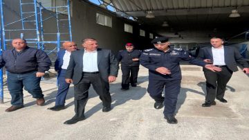 عاجل.. وزير الداخلية يتفقد سير الأعمال الإنشائية في جسر الملك حسين