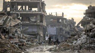 عاجل.. انهيار مبنيين في غزة جراء الأمطار والرياح الشديدة