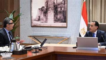 عاجل.. رئيس الوزراء يتابع مع وزير التموين مستجدات ملف تطوير منظومة الدعم وضمان وصوله لمستحقيه