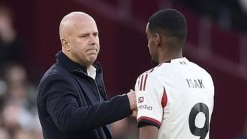 عاجل.. صفقة الـ125 مليون جنيه إسترليني تثير القلق.. هل يعاني إيزاك في ليفربول؟